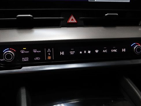 Used 2024 Kia Sportage SX Prestige image 33