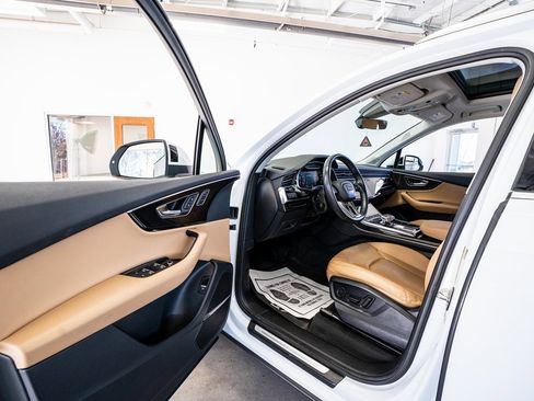 Used 2021 Audi Q7 2.0T Premium Plus w/ Executive Package image 37