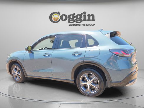 Used 2024 Honda HR-V EX-L image 3