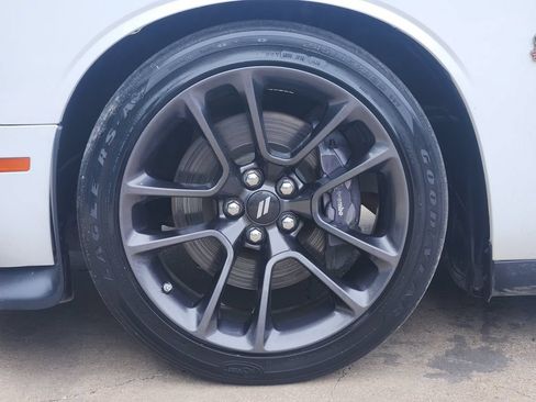 Used 2021 Dodge Challenger R/T Scat Pack RWD image 8