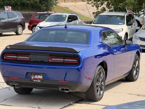 Used 2022 Dodge Challenger SXT w/ Driver Convenience Group AWD/4WD image 6