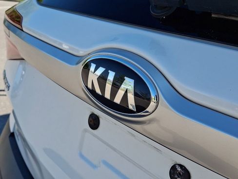 Used 2021 Kia Seltos LX AWD/4WD image 30