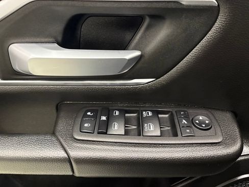 Used 2023 RAM 1500 Big Horn AWD/4WD image 16