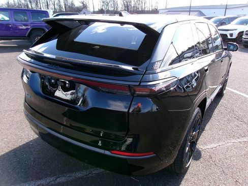 Used 2024 Jeep Wagoneer Launch Edition image 3