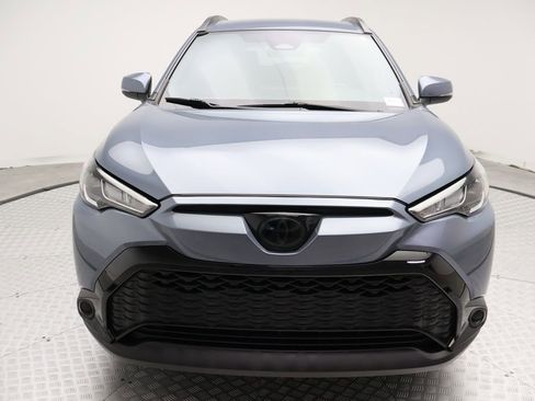 Certified 2023 Toyota Corolla Cross SE image 5
