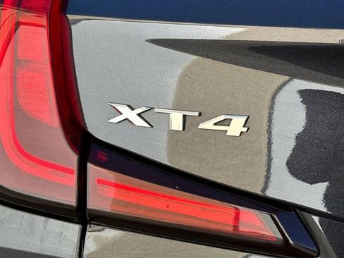 Used 2023 Cadillac XT4 Premium Luxury image 14