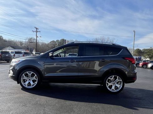 Used 2019 Ford Escape Titanium image 24