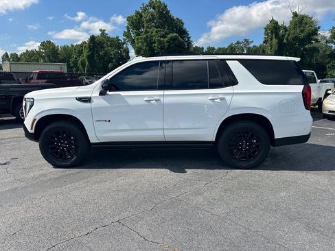 Used 2026 GMC Yukon AT4 w/ AT4 Premium Plus Package AWD/4WD image 9