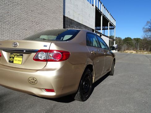 Used 2012 Toyota Corolla LE image 4