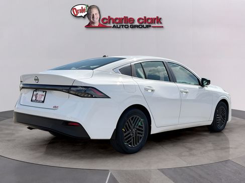 New 2026 Nissan Sentra SV FWD image 5