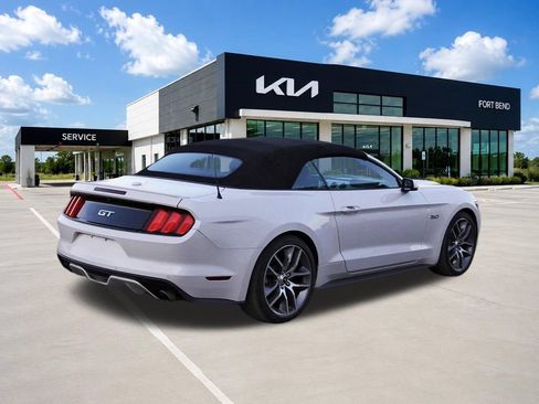 Used 2017 Ford Mustang GT Premium w/ Equipment Group 401A RWD image 5