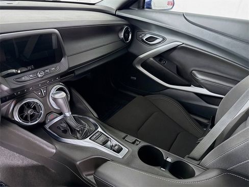 Used 2023 Chevrolet Camaro LT w/ Technology Package image 32