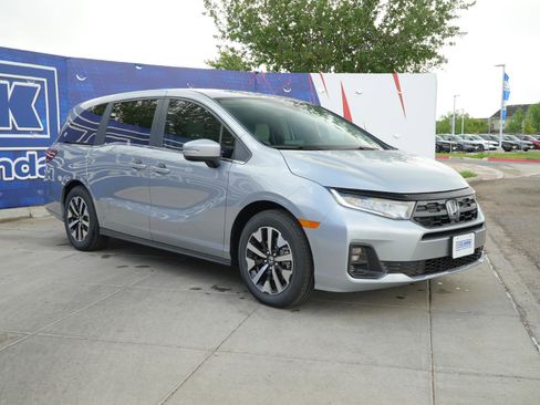 New 2026 Honda Odyssey EX-L image 3