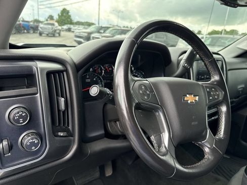 Used 2018 Chevrolet Silverado 1500 LT w/ Trailering Package AWD/4WD image 26