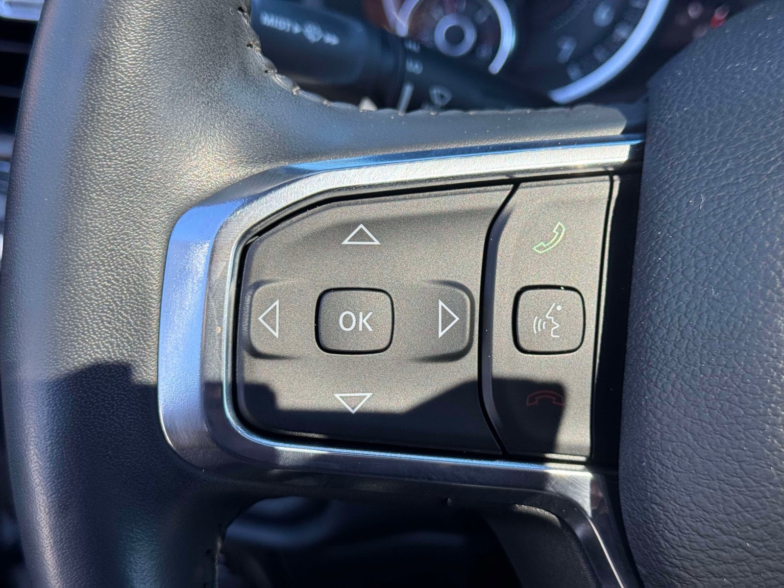 Used 2024 RAM 1500 Laramie AWD/4WD image 20