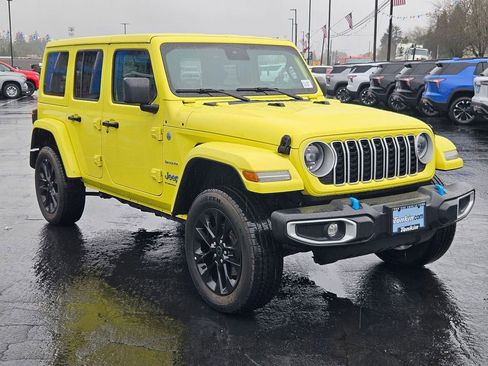 Used 2024 Jeep Wrangler Unlimited Sahara image 8