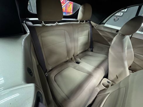 Used 2013 Volkswagen Beetle 2.5 image 18
