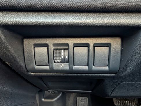 Certified 2025 Subaru Outback image 30