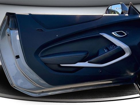 Used 2021 Chevrolet Camaro LT w/ RS Package image 18