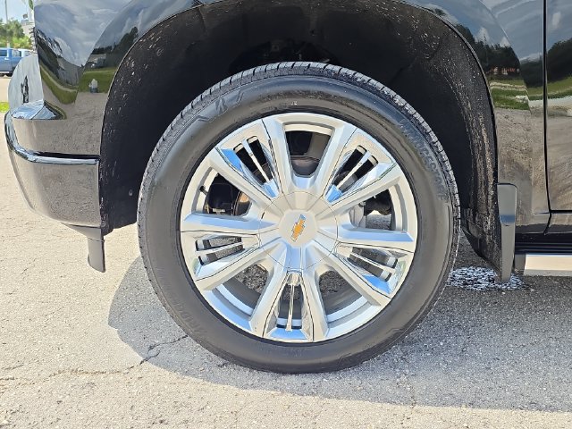 Certified 2022 Chevrolet Silverado 1500 High Country w/ High Country Premium Package AWD/4WD image 6