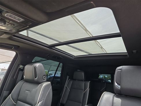 Certified 2024 Cadillac Escalade Sport w/ Touring Package AWD/4WD image 9