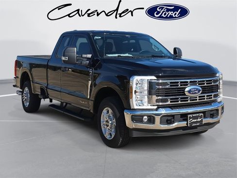 New 2026 Ford F250 XLT image 3