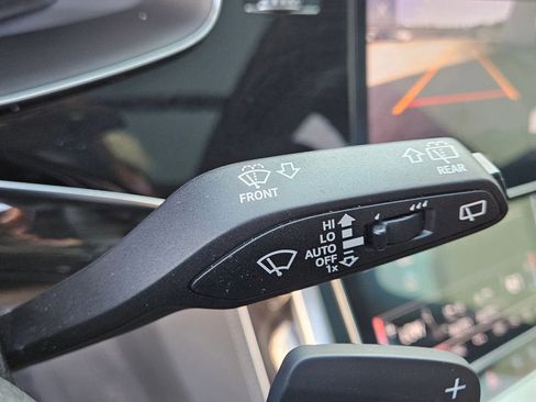 Used 2025 Audi Q7 3.0T Prestige image 15