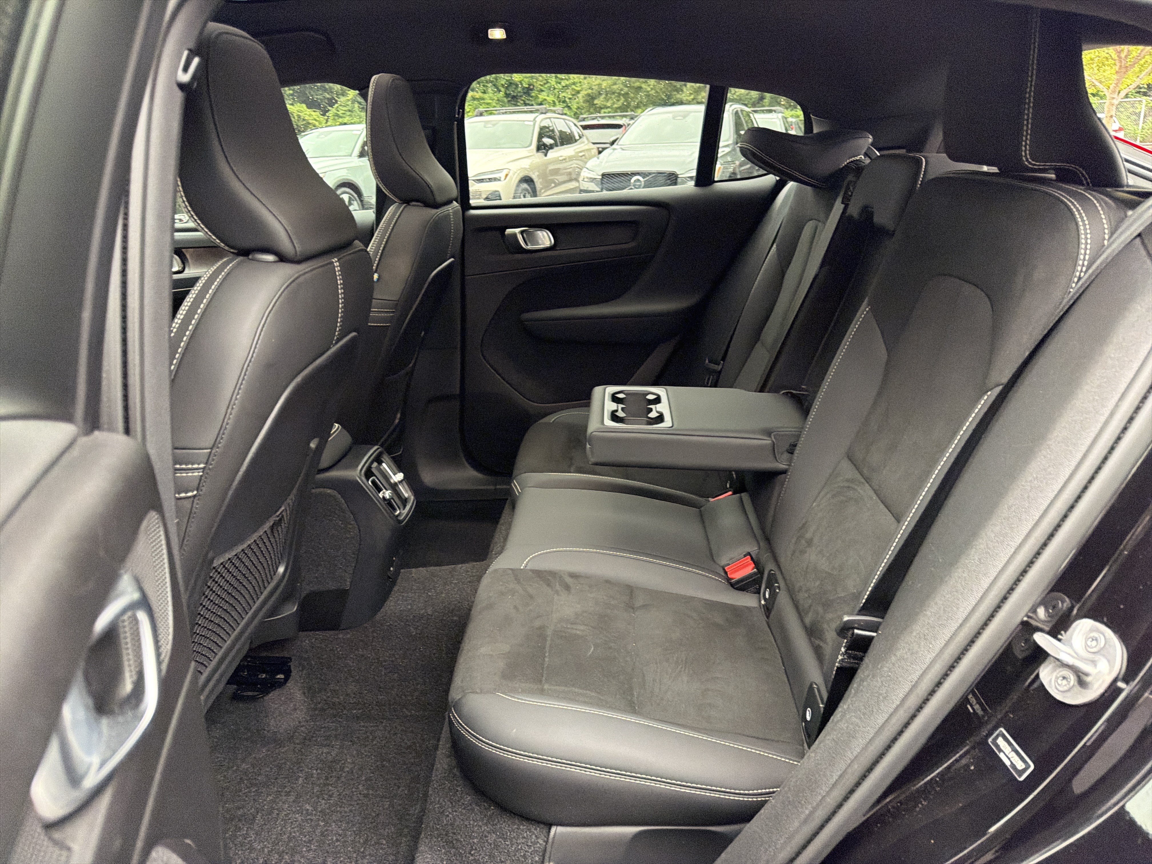 Certified 2023 Volvo C40 P8 Recharge Plus w/ Climate Package AWD/4WD image 32