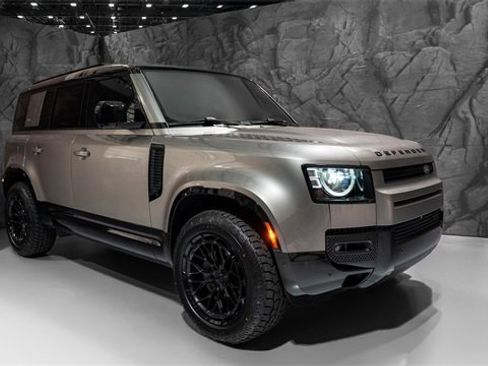 Used 2023 Land Rover Defender 110 X-Dynamic SE image 23