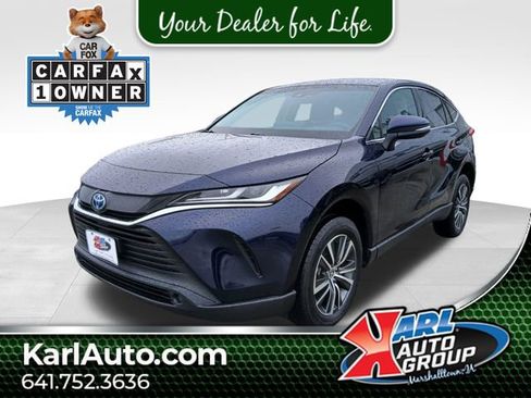 Used 2023 Toyota Venza LE image 1
