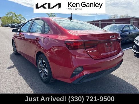Certified 2024 Kia Forte LXS FWD image 3