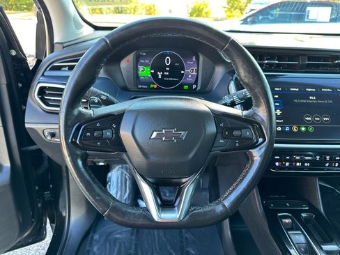 Used 2022 Chevrolet Bolt EUV Premier image 24