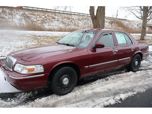 Used 2006 Mercury Grand Marquis GS image 2
