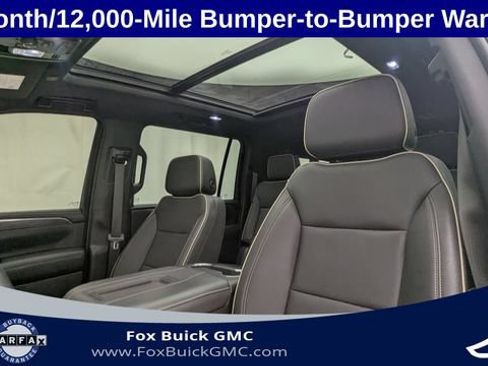 Certified 2023 GMC Yukon XL SLT w/ SLT Premium Package AWD/4WD image 31