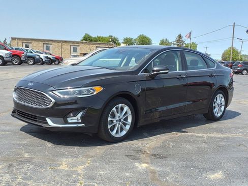 Used 2019 Ford Fusion Energi Titanium image 20