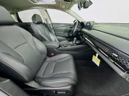 Certified 2025 Honda Accord Touring image 35