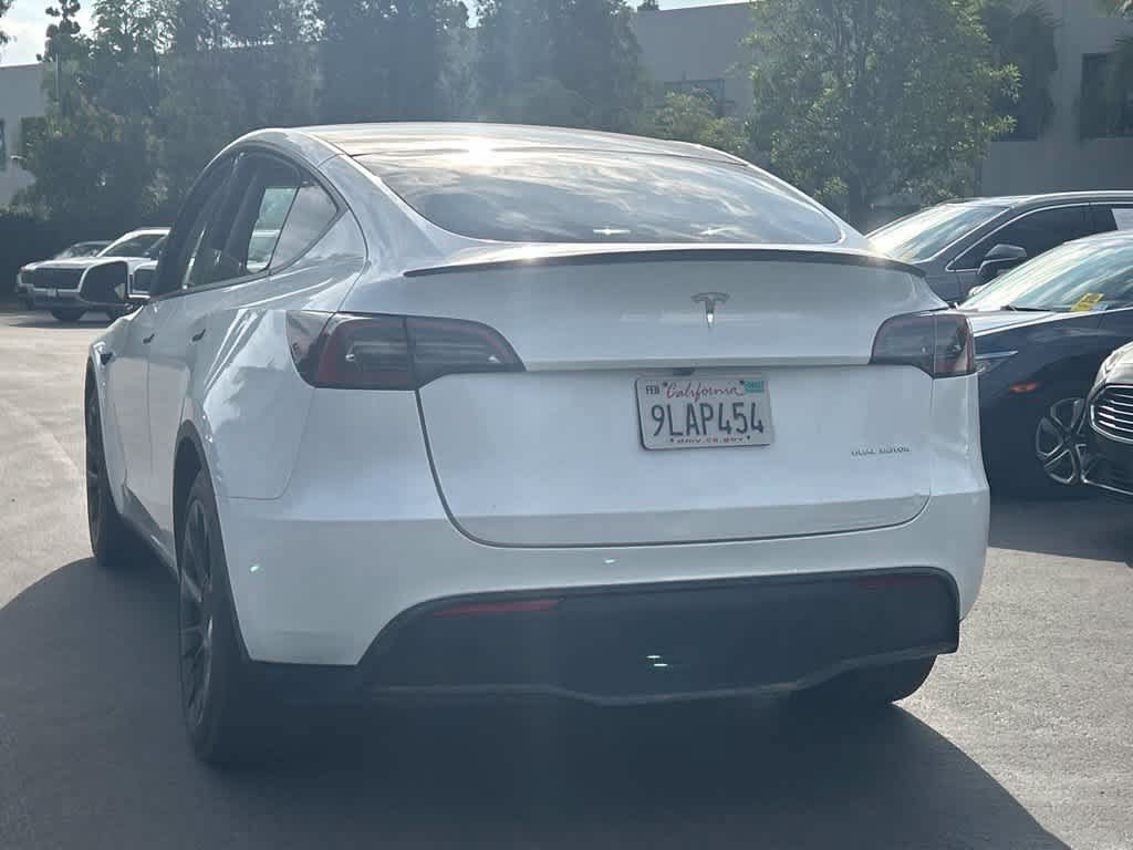 Used 2024 Tesla Model Y Long Range AWD/4WD image 2