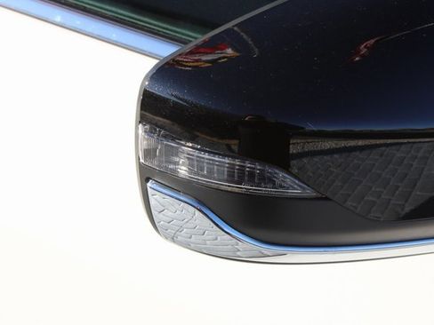 Certified 2025 Subaru Outback Premium image 9