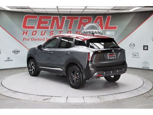 Certified 2026 Nissan Kicks SV FWD image 3