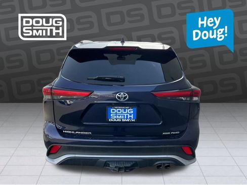 Used 2022 Toyota Highlander XSE image 5
