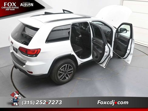 Used 2020 Jeep Grand Cherokee Trailhawk AWD/4WD image 42