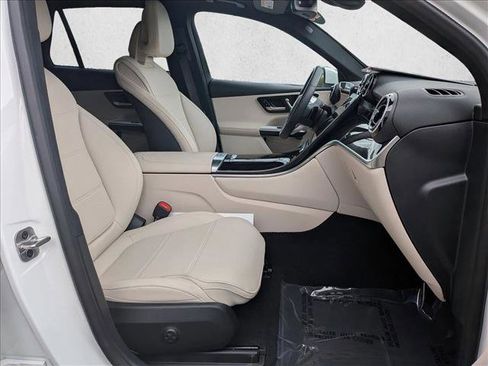 Used 2026 Mercedes-Benz GLC 300 4MATIC image 21