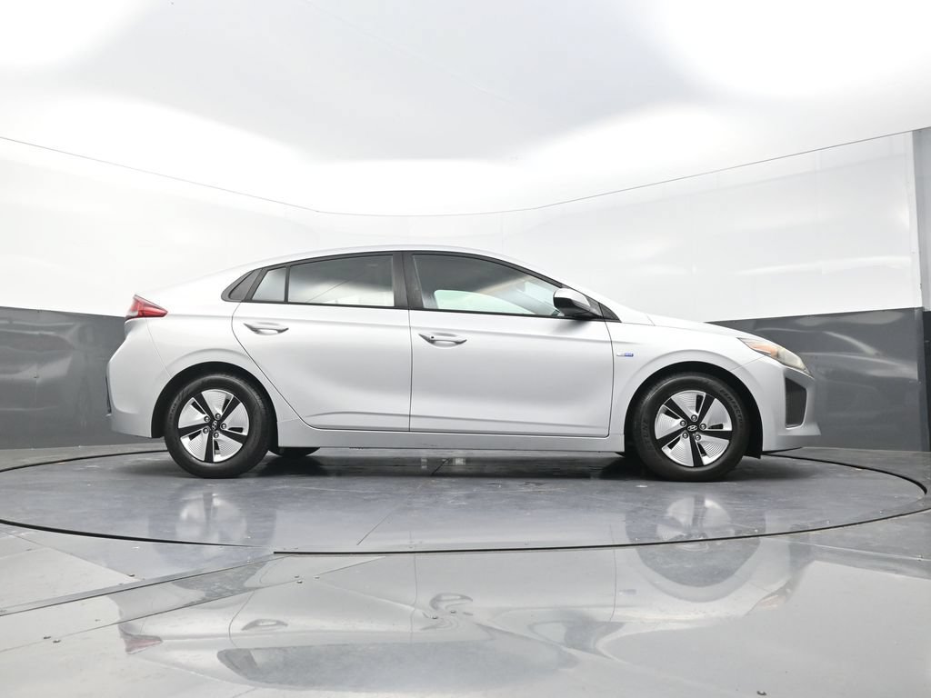 Used 2018 Hyundai Ioniq Blue FWD image 28