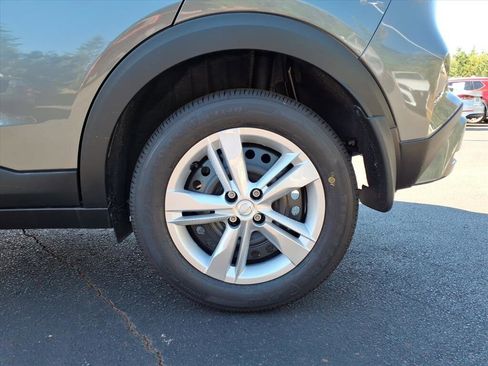 New 2025 Nissan Kicks Play S image 4