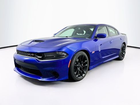 Used 2020 Dodge Charger Scat Pack RWD image 3
