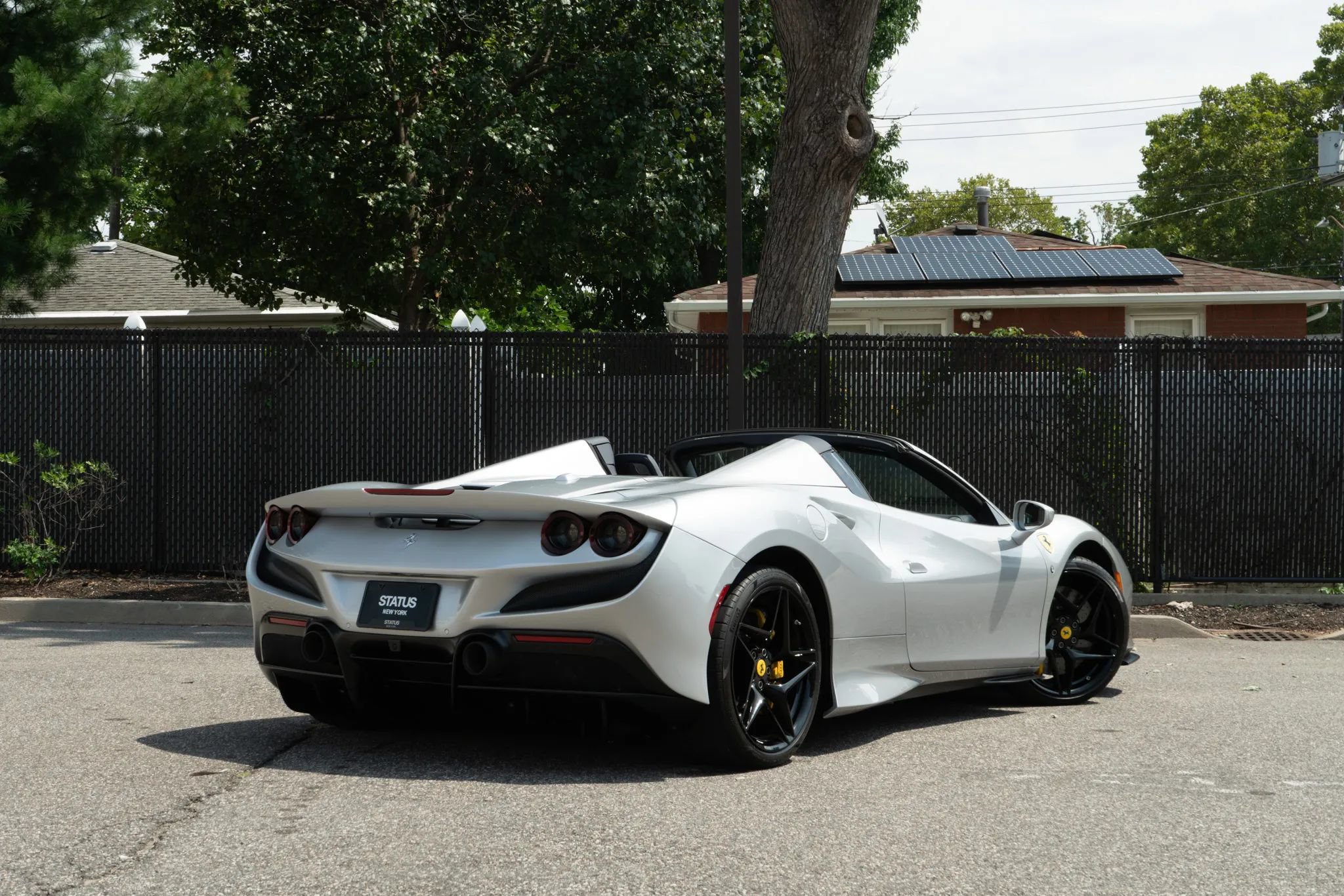 Used 2022 Ferrari F8 Tributo RWD image 12