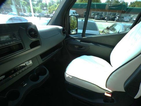 Used 2019 Mercedes-Benz Sprinter 170 image 13