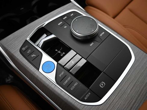 New 2026 BMW i4 eDrive40 w/ Premium Package RWD image 4