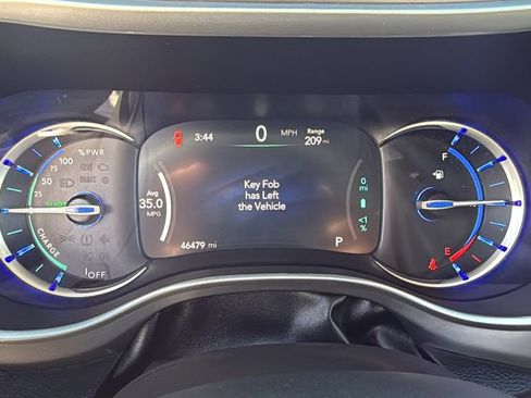 Used 2022 Chrysler Pacifica Touring-L image 20