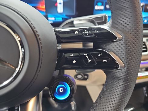 New 2026 Mercedes-Benz GLS 63 AMG 4MATIC image 20